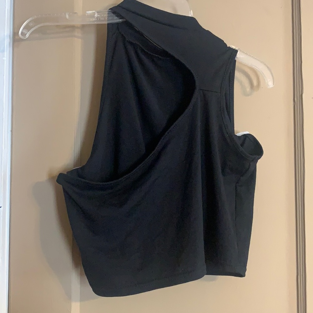 One shoulder top